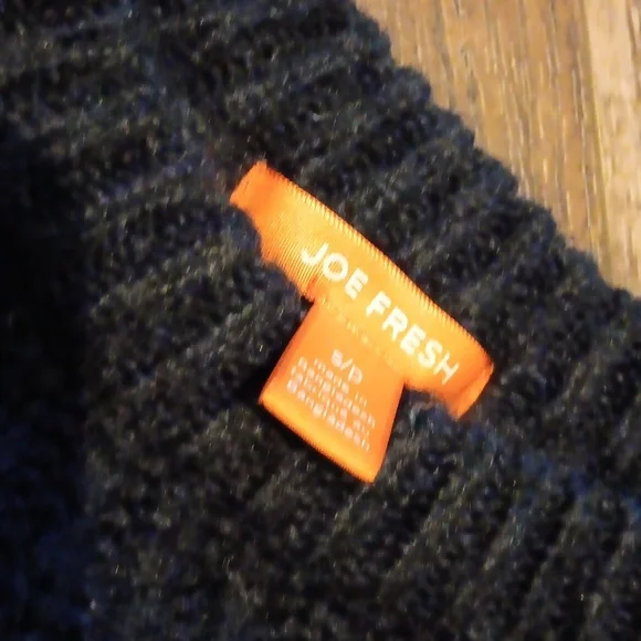 Cable knit sweater - Picture 3 of 7